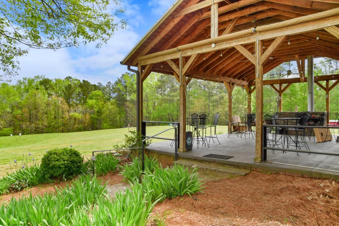 The Farmhouse Inn Buckhead Exterior foto